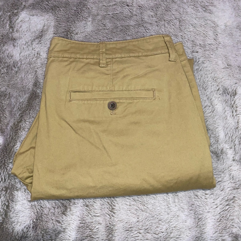 Men's Classic Tan Chinos